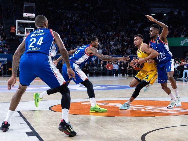 בולדווין. להט (Getty)