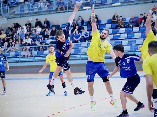 חולון וראשל"צ (אגם לוי, מ.כ. חולון)