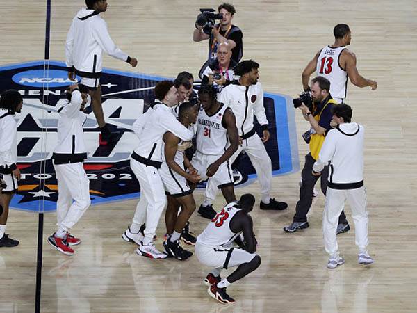 יפגשו את ההאסקיז בגמר (GETTY)