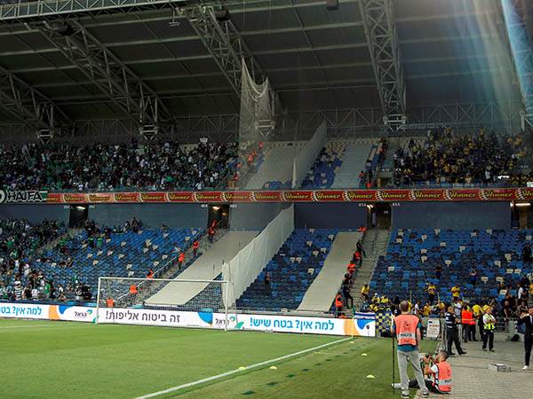 המשחק בין מכבי חיפה למכבי ת"א בעונה שעברה. התמונות יחזרו על עצמן? (אלן שיבר)