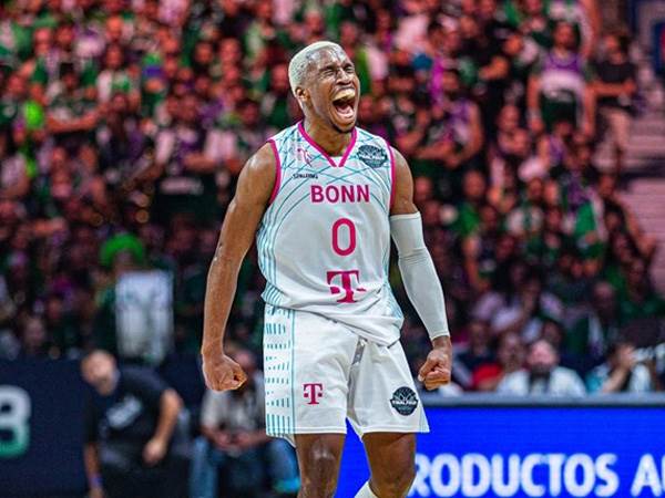 (FIBA)