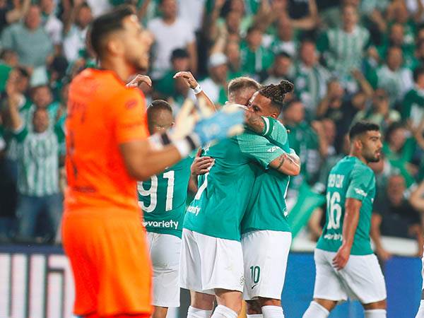 יככבו בגולד (אלן שיבר)