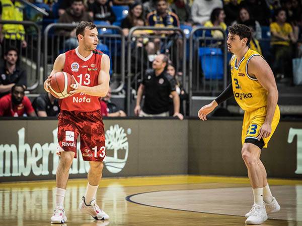 "רוצה להשפיע בכל מקום אליו אלך". הובר (עודד קרני)