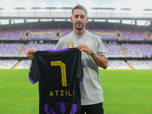 "מחכה לשחק באיצטדיון" (הטוויטר של אל עין)