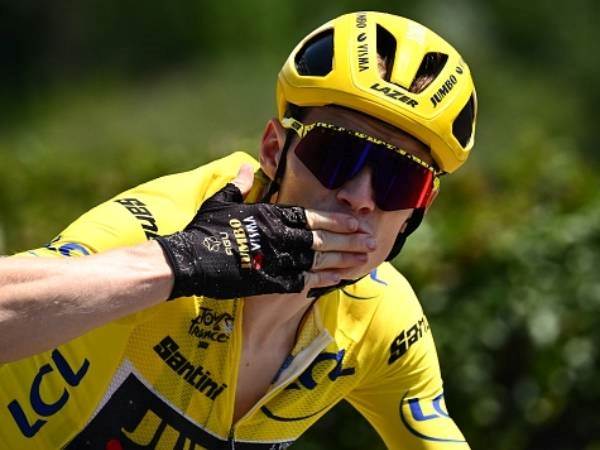 אין שינוי בצמרת. וינגגור בצהוב (getty)