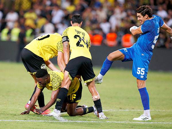 "אמרתי לאבוקסיס שאני מרגיש שהקבוצה עייפה" (אלן שיבר)