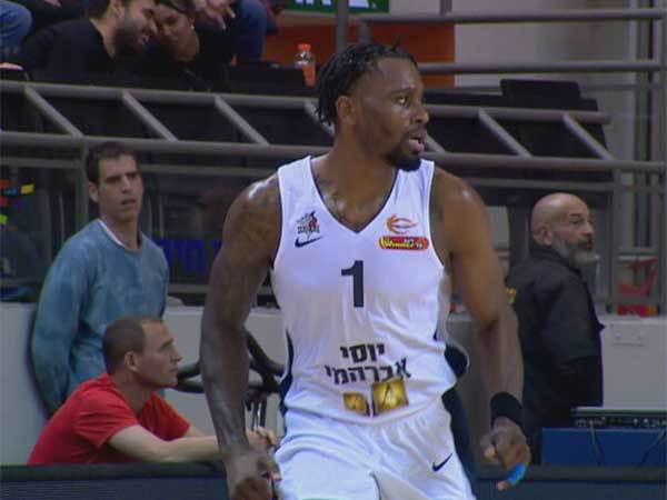 קליבלנד במדי אילת. תפקיד שונה