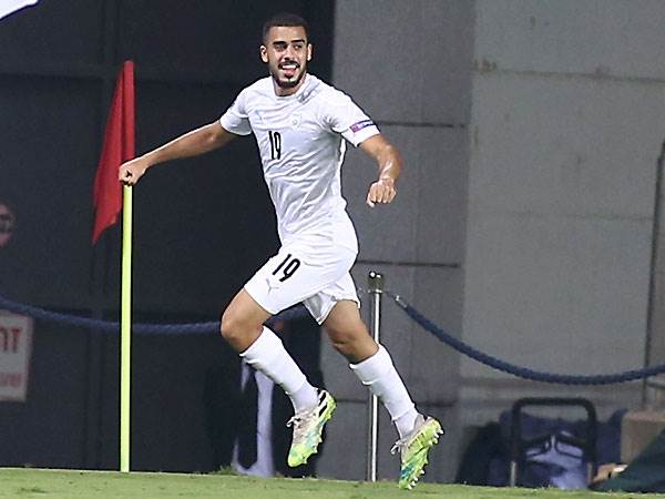 אלמקייס חוגג את השוויון מול סלובקיה (צילום: אלן שיבר)