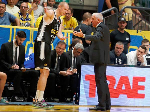 לא קל (אלן שיבר)