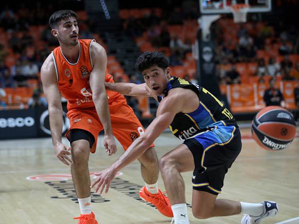 (Juan Navarro/Euroleague Basketball via Getty Images)
