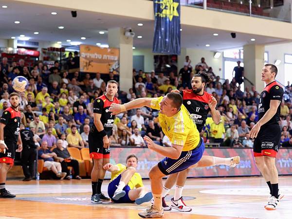 חדזימרוביץ', עזב את ראשל"צ (צילום: הדר ואן קולא, איגוד הכדוריד)