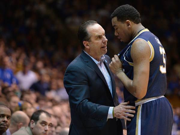 בריי וקולסון. "למה הוא בכלל צריך עמדה מסוימת?" (GETTY)