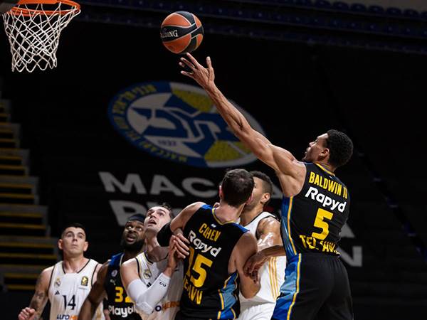 "בולדווין נעלם" (GETTY)