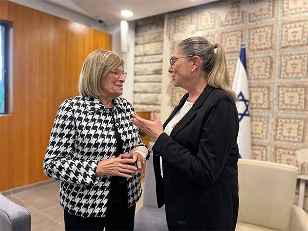 "תקווה והשראה לכל עם ישראל" (פליפה וולוקיטה)