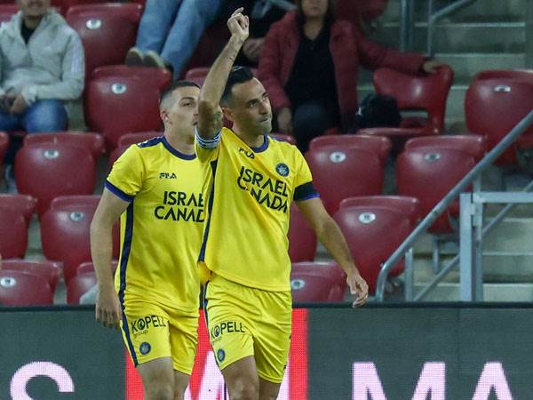 "גורם לזה להראות קל". זהבי (דני מרון)