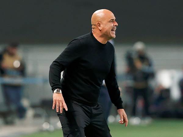 יוסי אבוקסיס. בקרוב יקבל חיזוק להגנה שלו (אלן שיבר)