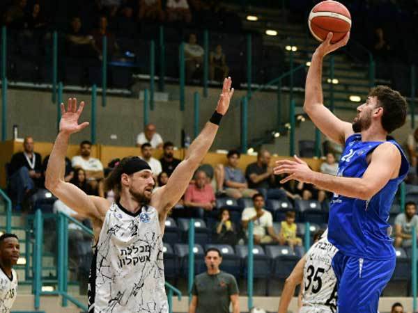 (מכבי רחובות)