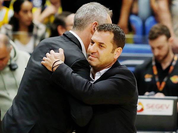 עודד קטש ויונתן אלון. הפעם, מכבי ת“א יצאה כמנצחת (אלן שיבר)