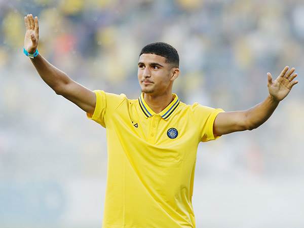 התקבל במחיאות כפיים על ידי הקהל הצהוב. מליקה (אלן שיבר)