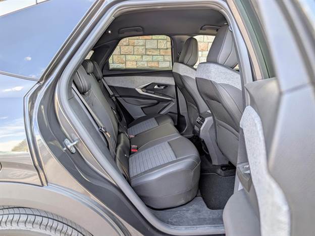 אבל המרווח מאחור לא מצטיין