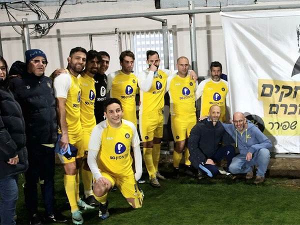 מחווה מרגשת (צילום: יורם שפירר)