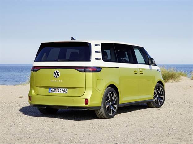 השם והעיצוב החיצוני בהשראת ה-T2