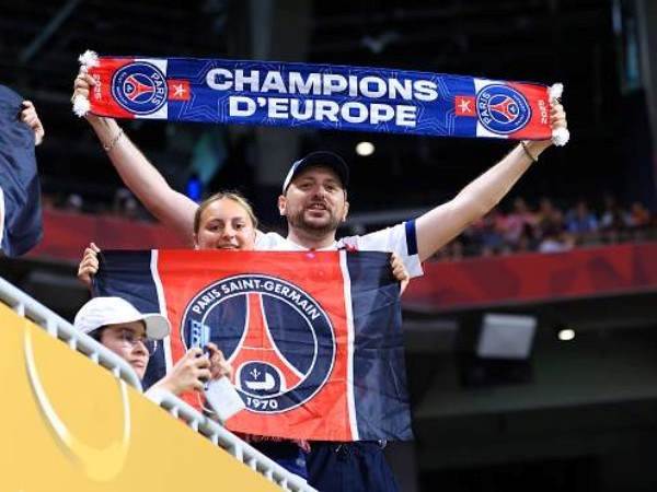 החבילה של פריז לאוהדיה המסורים (GETTY)