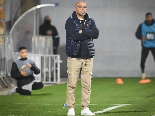 מתבוסס בתחתית. האדיה (ברני ארדוב)