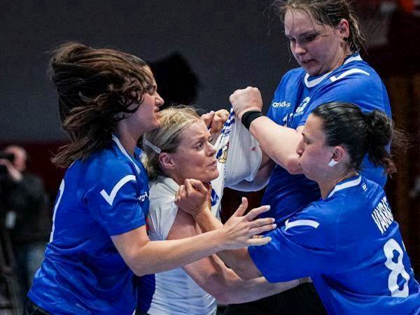 (צילום: Mummi -Lu איגוד הכדוריד האיסלנדי)