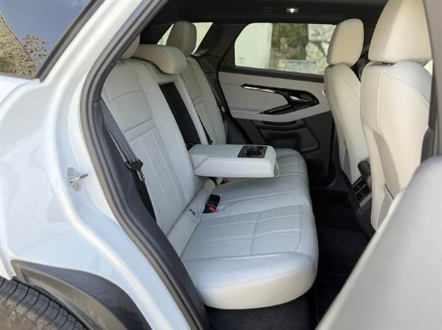 לא המקום הכי מרווח, אבל אנחנו בטוחים שתסתדרו