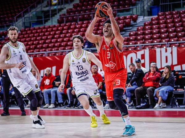 טוויסט בהתקפה (Yulian Todorov/Euroleague Basketball via Getty Images)