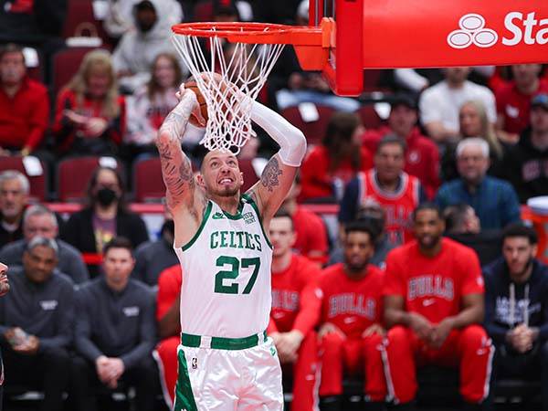 לא נשבר. ת`ייס מטביע במדי הסלטיקס (Photo by Melissa Tamez/Icon Sportswire via Getty Images)