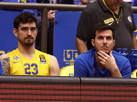 פניני מאוכזב, יש למכבי הרבה על מה לעבוד (צילום: אלן שיבר)