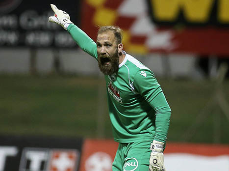 יישאר לפחות עד סיום העונה. עמוס (לירון מולדבן)