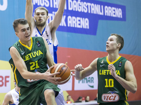 הליטאים חגגו (FIBA)