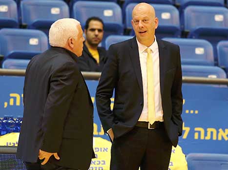 בסוף הקאמבק לא יצא לפועל. פיני גרשון עם רמי הדר (אלן שיבר)