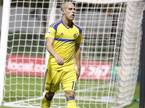 במכבי לא אוהבים את ההתנהלות שלו. בן חיים (אלן שיבר)