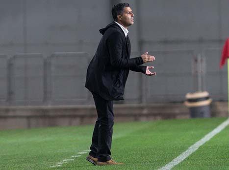 סילבס. לא רוצה את המחמאות (עודד קרני)