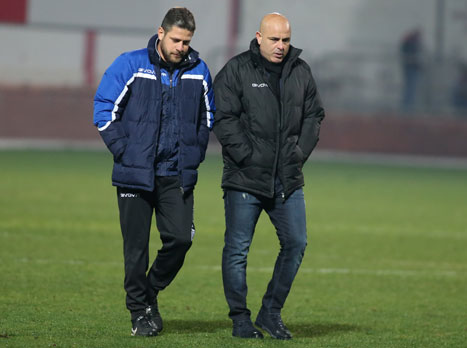 ירד מאוכזב להפסקה, תלה תקווה במחליפים (יוסי שקל)