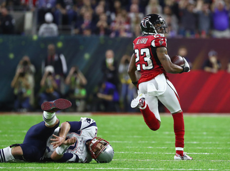 אלפורד חטף לבריידי והשאיר אבק מאחוריו (Getty)