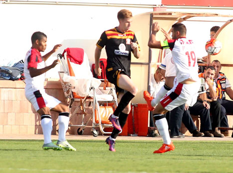 יפתח בחוד. ז'אורז'יניו (יוסי שקל)