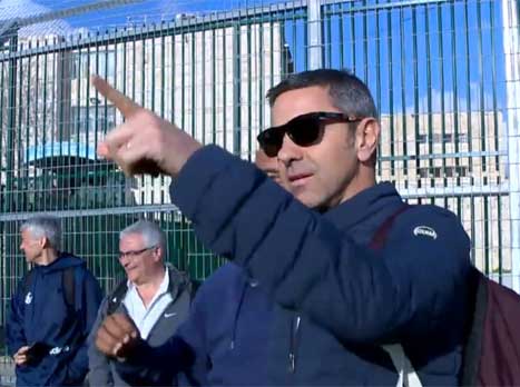 ביקר בישראל בפעם הראשונה ב-1997. קוסטקורטה