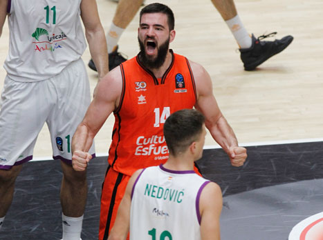 גיבור המשחק. דובילייביץ' (getty)