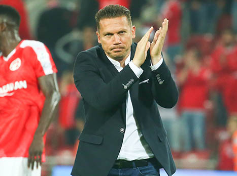 הלך קשה, בכר (דני מרון)