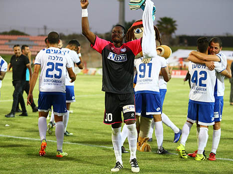 איינוגבה שמר על שער נקי (לירון מולדובן)