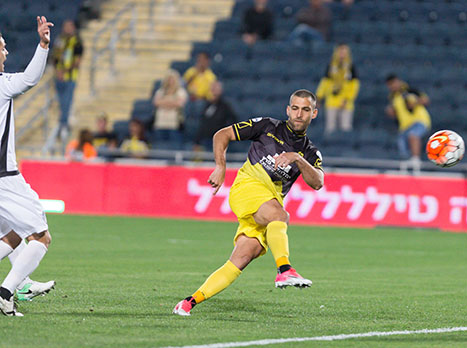 בדרך לקבל את סרט הקפטן. שכטר