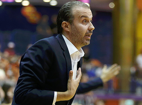 החבל על הצוואר. פיאניג'אני (צילום: אלן שיבר)