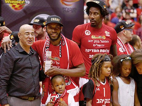 תואר האליפות חוזר לבירה (צילום: אלן שיבר)