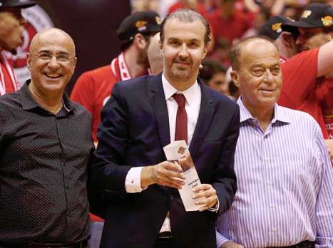 פיאניג'אני. אם הוא רוצה, יישאר (אלן שיבר)