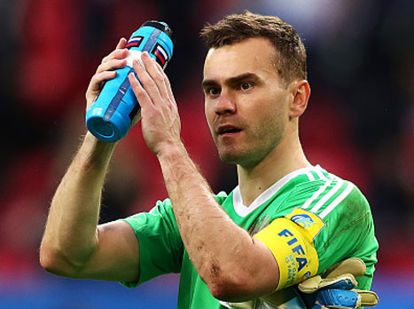 עננה רובצת על הכדורגל הרוסי. אקינפייב (getty)